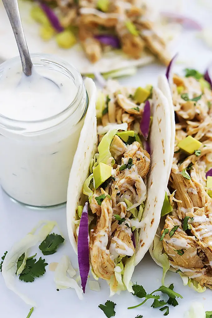 Slow Cooker Ranch Chicken Tacos | Creme de la Crumb