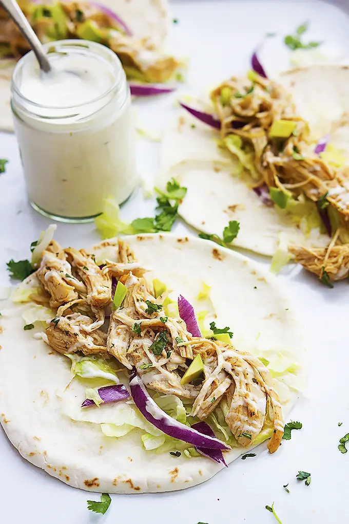 Slow Cooker Ranch Chicken Tacos | Creme de la Crumb