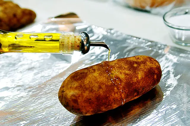 Slow Cooker Baked Potatoes3