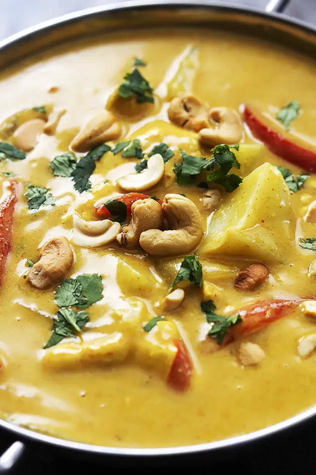 Delicious Slow Cooker Chicken Cashew Coconut & Curry