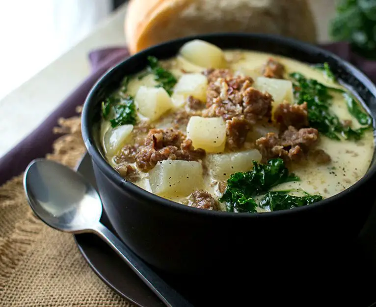 Slow Cooker Zuppa Toscana5 www.slowcookersociety.com
