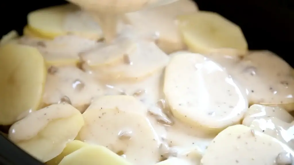 Crock Pot Scalloped Potatoes With Ham8