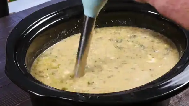 Slow Cooker Cheese Broccoli Soup Cream Cheese4