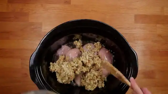 4 Ingredients Slow Cooker Chicken & Stuffing5