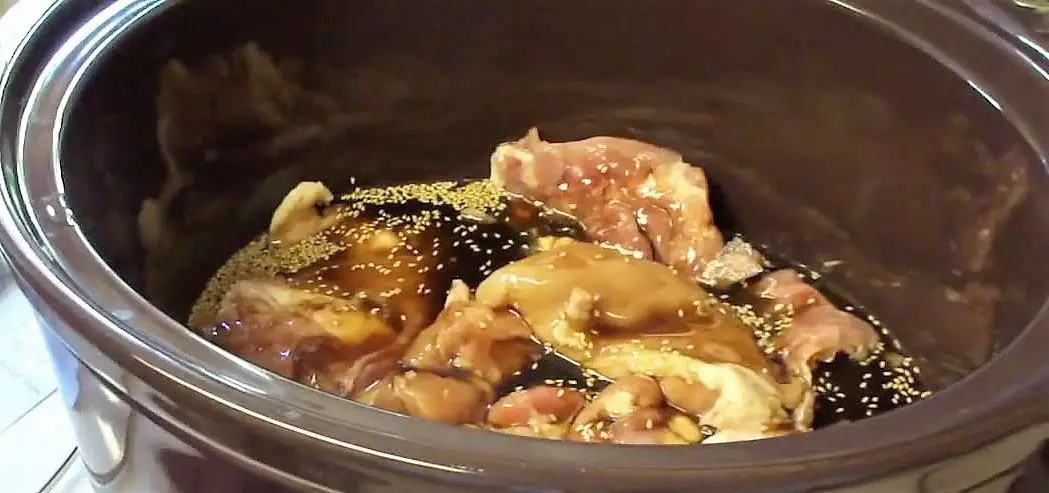 Crockpot Slow Cooker Sesame Chicken add sauce in the pot