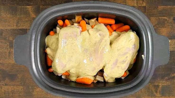 Creamy Slow Cooker Ranch Chicken as seen on SlowCookerSociety06