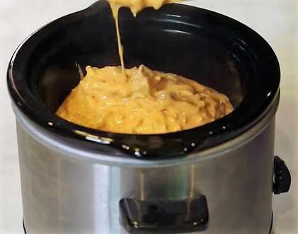 Easy Slow Cooker Buffalo Chicken Dip as seen on SlowCookerSociety6