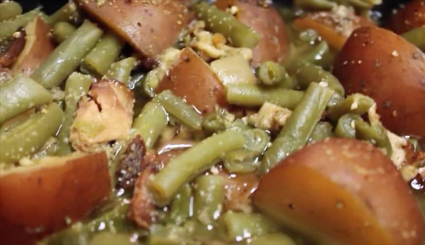 Green Beans, Potatoes and Bacon cook 4 hours as seen on SlowCookerSociety