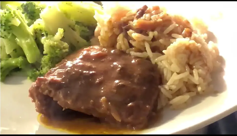 Slow Cooker Cubed Steak and Gravy it's ready